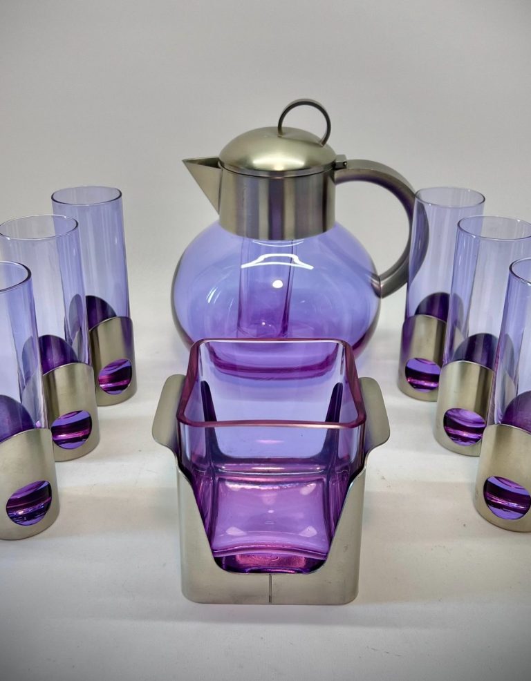 French Blue Opaline Egg-Shaped Trinket Box with Ormolu-Style Mounts French Blue Opaline Egg-Shaped Trinket Box with Ormolu-Style Mounts