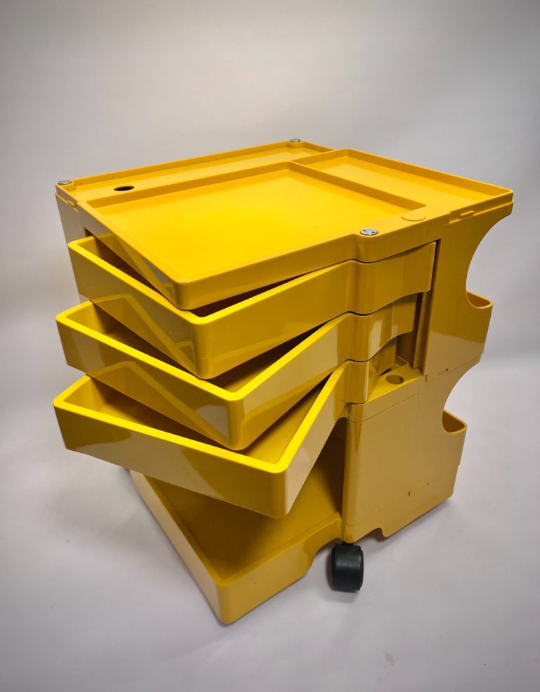 Joe Colombo Boby Trolley Model 3 – Original Bieffeplast (1970s–80s) Joe Colombo Boby Trolley Model 3 – Original Bieffeplast (1970s–80s)