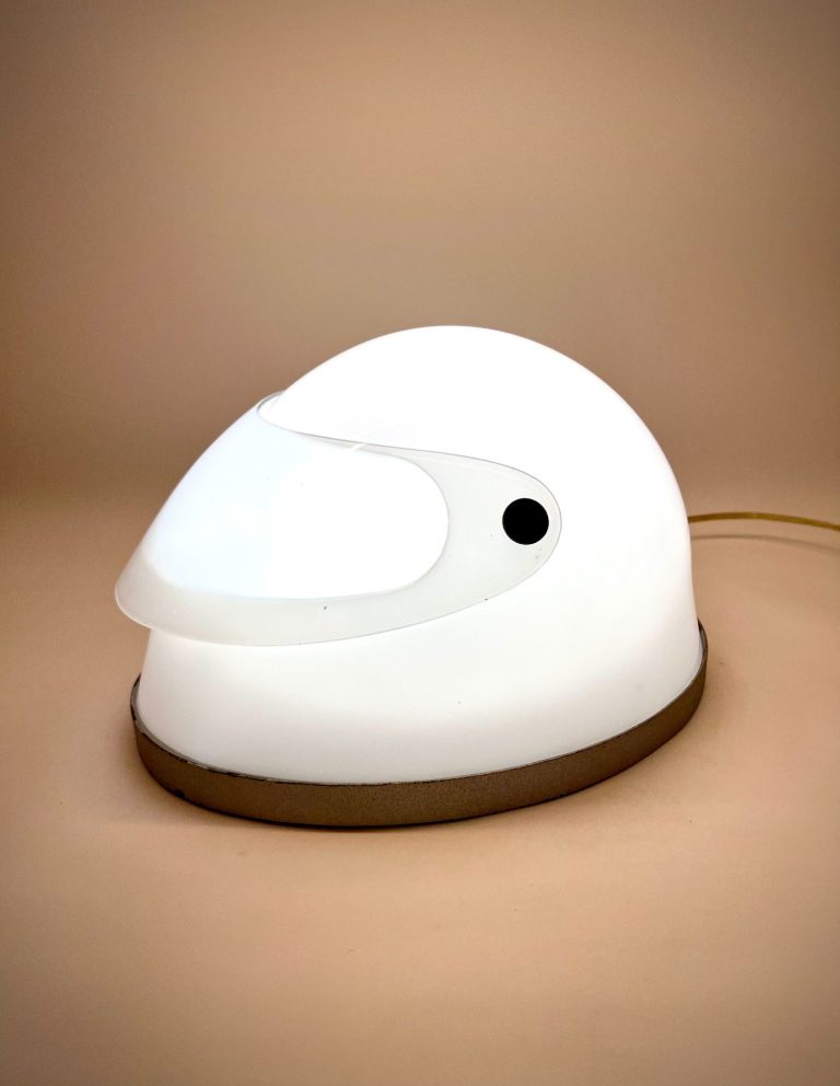 gamma3-prototype-helmet-visor-desk-lamp-italy-1970s-collectors-piece Rare Gamma3 prototype desk lamp shaped like a motorbike helmet with adjustable glass visor – Italian design 1970s, collector’s piece